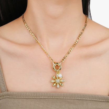 Sunny | Halskette mit Saphirblüte und glamourösen Zirkonia