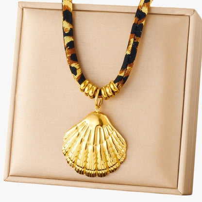 Maggie | Leoparden Charm-Halskette mit Golddetails Einzigartiger Stil und Perfektes Geschenk