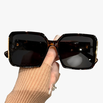 Lainey | Übergroße Sonnenbrille mit getönten gläsern für modische Sommerlooks