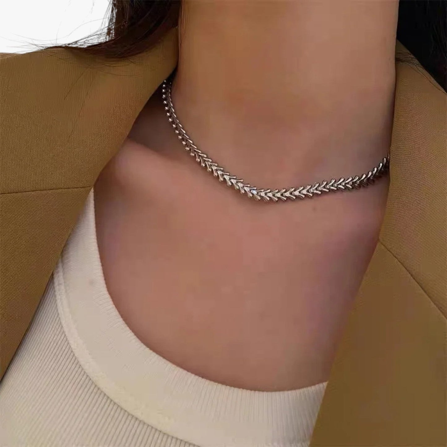 Anastasia | Botförmige Edelstahl Choker Halskette