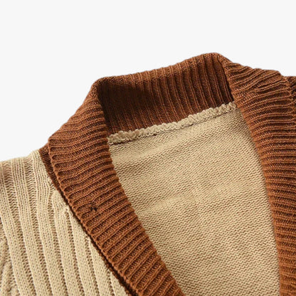 Ivan | Offener Herren-Kragen-V-Ausschnitt Cardigan: Eleganter Casual-Look und herbstlicher Komfort