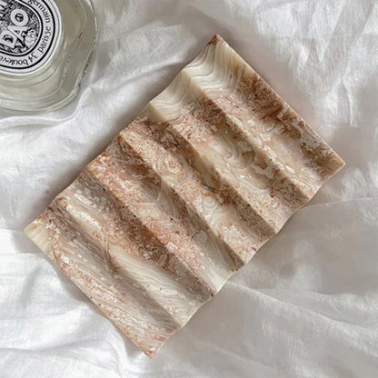 Gerilltes Steintablett | Elegantes Natursteindesign für Wohnungsdekor