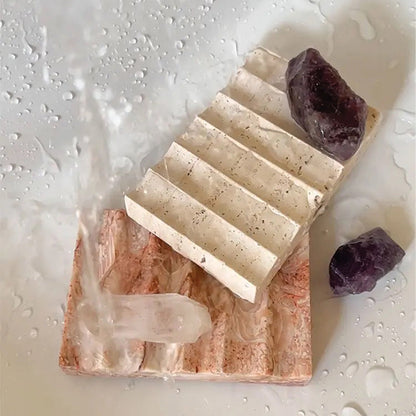 Gerilltes Steintablett | Elegantes Natursteindesign für Wohnungsdekor