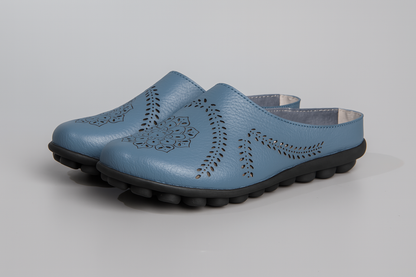 Lina | Bequeme Damen-Slipper mit Mandala-Lochmuster und Flexsohle