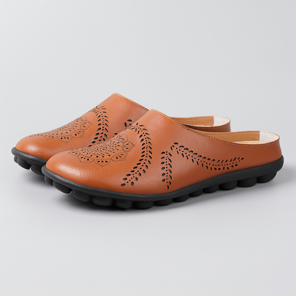 Lina | Bequeme Damen-Slipper mit Mandala-Lochmuster und Flexsohle