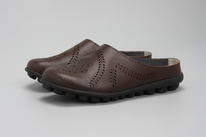 Lina | Bequeme Damen-Slipper mit Mandala-Lochmuster und Flexsohle