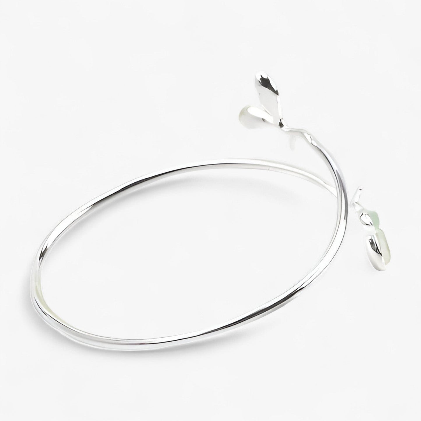 Jade | Armreif - Verleihe deinem Look einen Hauch subtiler Blatt-Eleganz