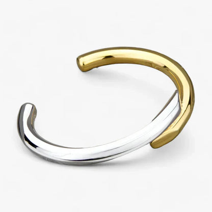 Einfaches Goldenes Manschettenarmband - Müheloser Chic