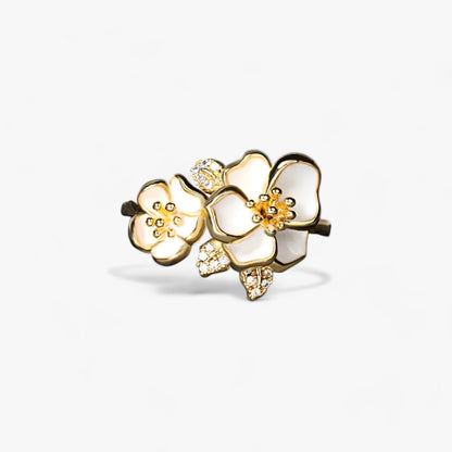 Frischer Weißer Blumenring - Zarte Schönheit