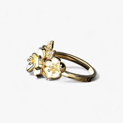 Frischer Weißer Blumenring - Zarte Schönheit