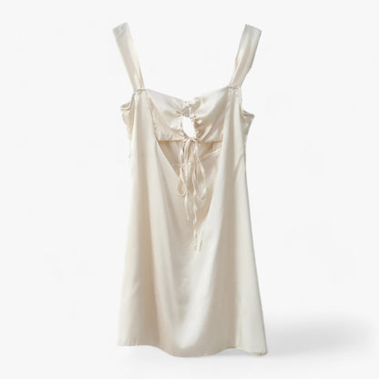 Modisches Kleid - Leicht und elegant für lässige Ausflüge