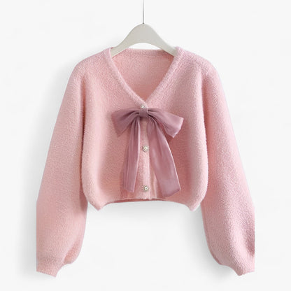 Süßer rosa Cardigan - Kuschelige Schichten mit raffinierten Akzenten