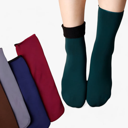 Socken aus samtiger Wolle - Ultimative Winterwärme