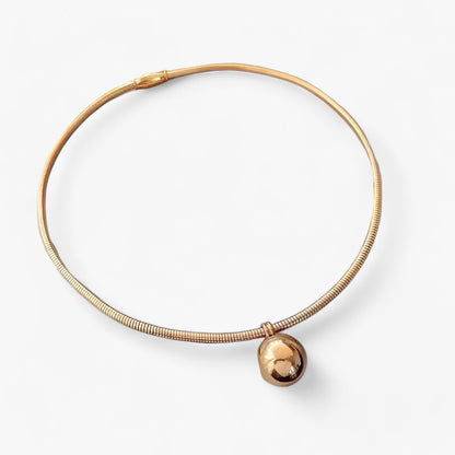 Schlangenknochen-Halskette – für ein raffiniertes Finish