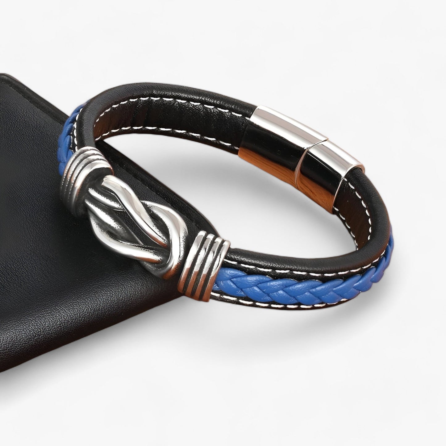 Echtes Lederarmband - Vereint Raffinesse und Robustheit