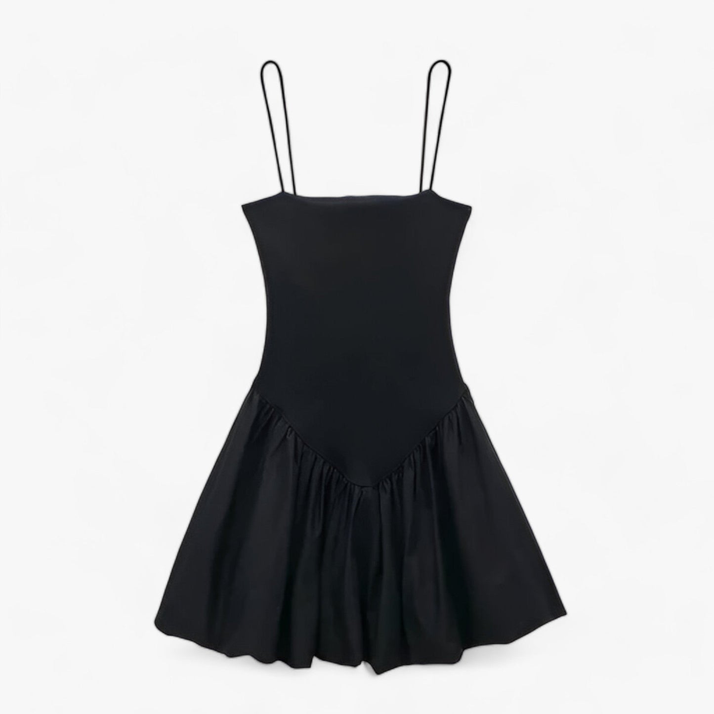 Modisches Minikleid - Vielseitig und elegant für warme Tage