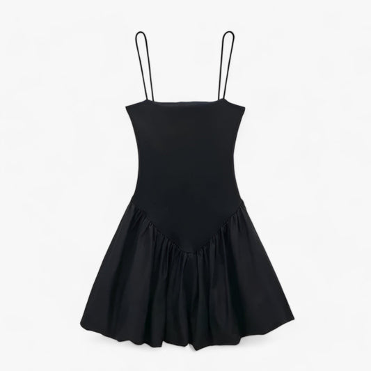 Modisches Minikleid - Vielseitig und elegant für warme Tage