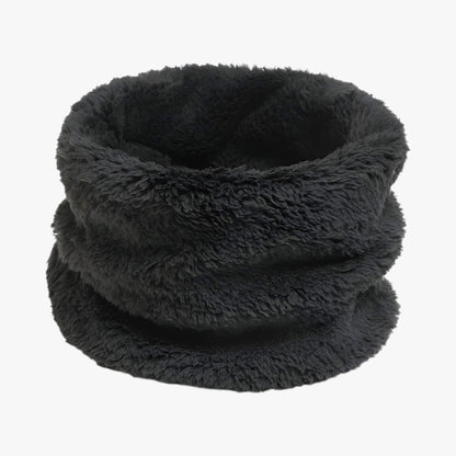 Unendlicher Schal aus Faux-Fur - Sanfte Wärme für kalte Tage
