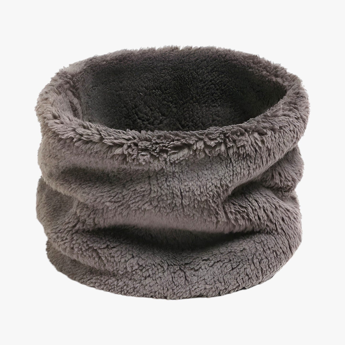 Unendlicher Schal aus Faux-Fur - Sanfte Wärme für kalte Tage