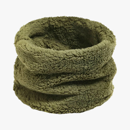 Unendlicher Schal aus Faux-Fur - Sanfte Wärme für kalte Tage