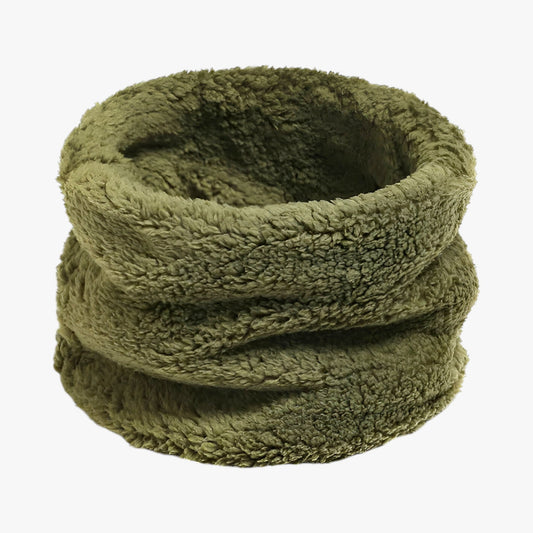 Unendlicher Schal aus Faux-Fur - Sanfte Wärme für kalte Tage
