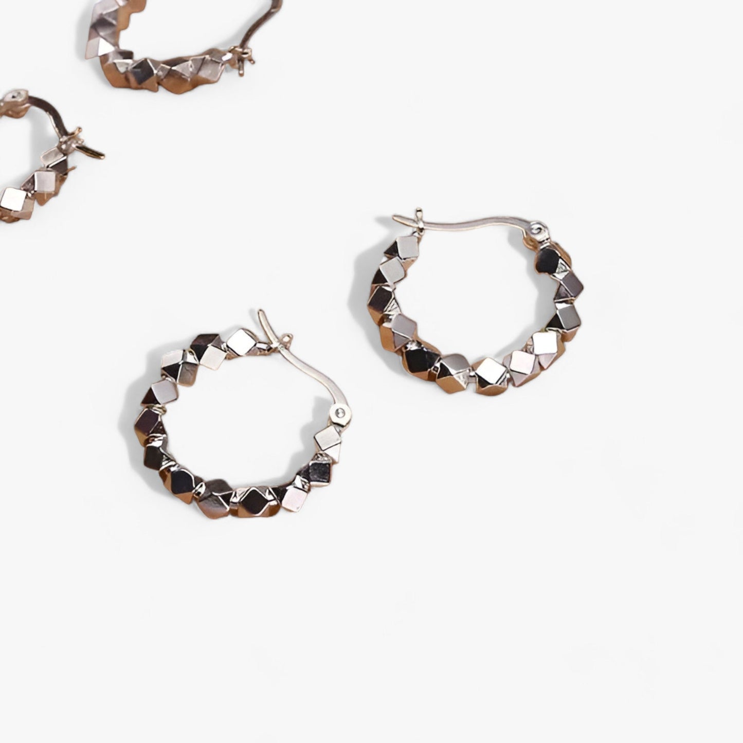 TEMPO | Minimalistische Creolen - Schlankes Sterlingsilber für jedes Outfit