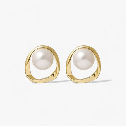 Goldene Perlensteckerohrringe - Zeitgenössische Eleganz für jede Gelegenheit