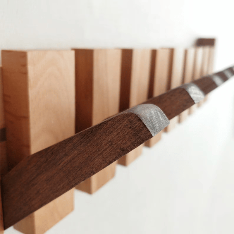 Hanger Maestro™ | Klavier-Garderobe aus Holz
